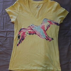 Old Navy Bird T-shirt Size Medium